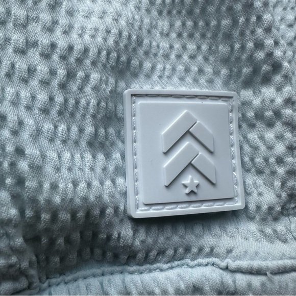 Lululemon woman’s light weight jacket - Picture 10 of 12